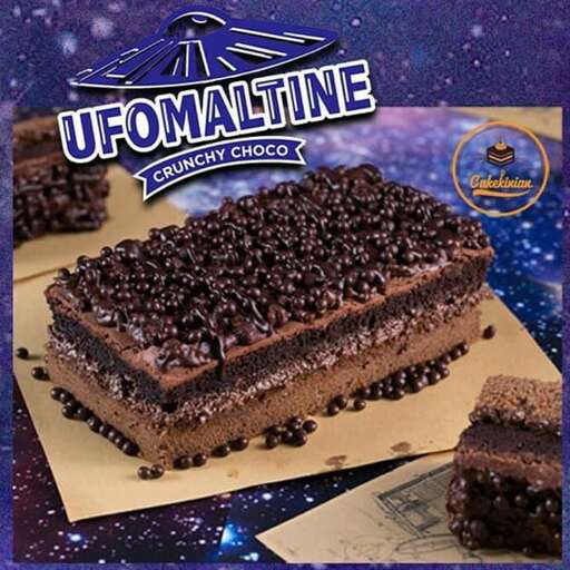 a piece of cake with a star on top.