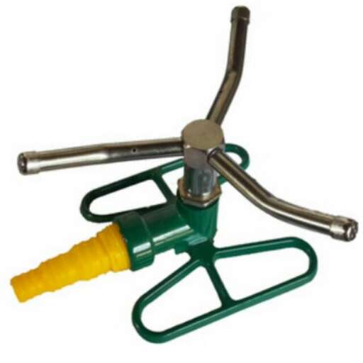 a garden hose with a handle