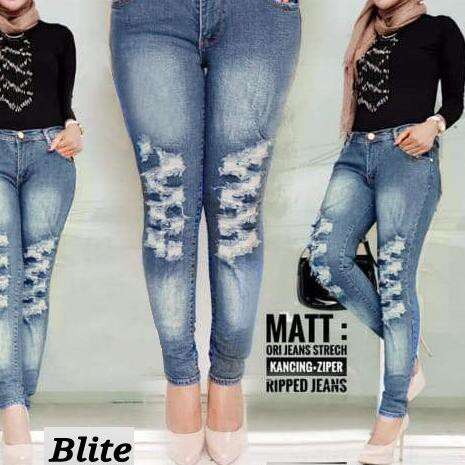 jeans with a black top