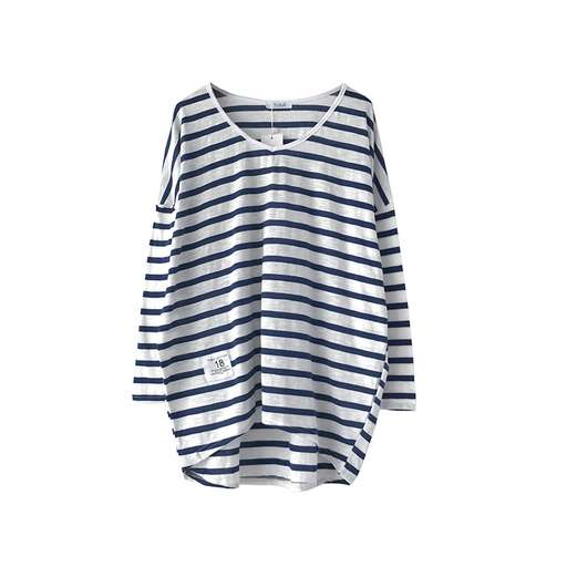 a striped top with a black and white striped top.