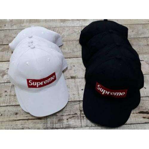 a hat and a hat are on the ground.