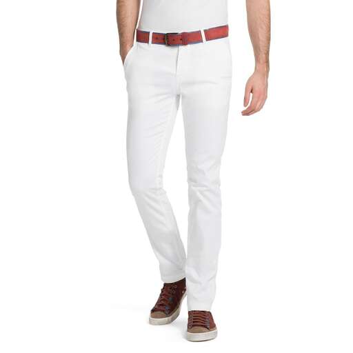 white jeans with a red belt