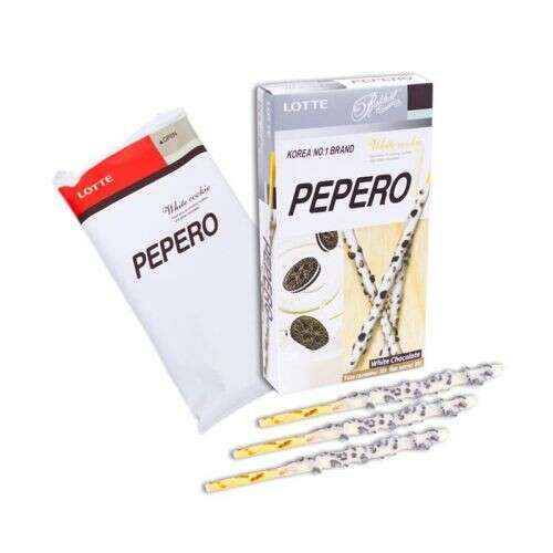 a packet of peppermint and a packet of salt.