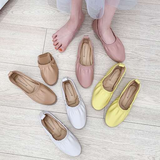i'm not sure what these shoes are but they are so cute.