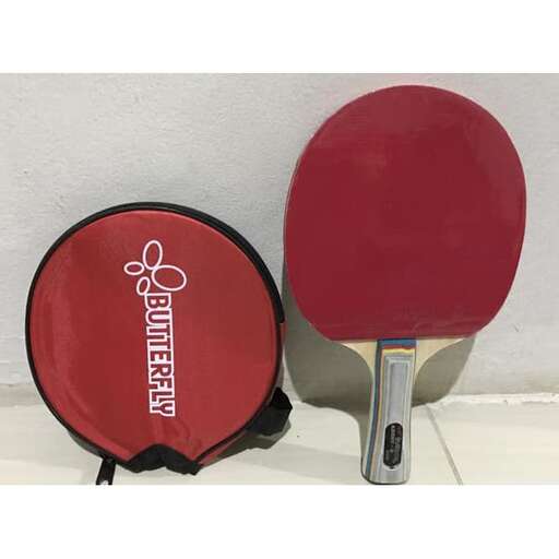 the drum set is a drum set with a lid.