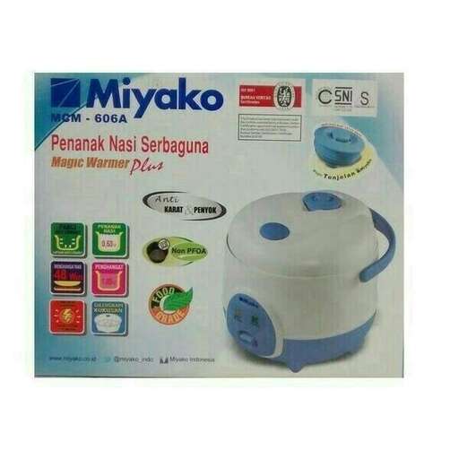 a box of a blue and white ice cream maker