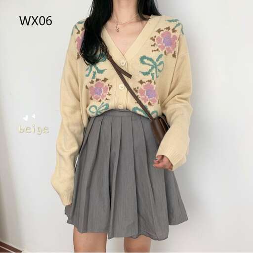 i love this sweater... i love the pattern on the front.