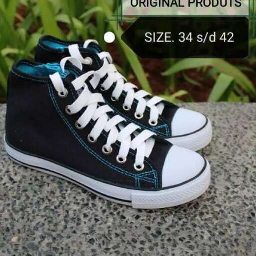 i love the colors of these shoes.