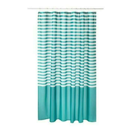 i like the idea of using the curtains in the bathroom.