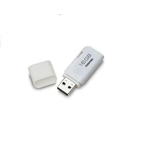 a usb cable with a square hole in the middle.