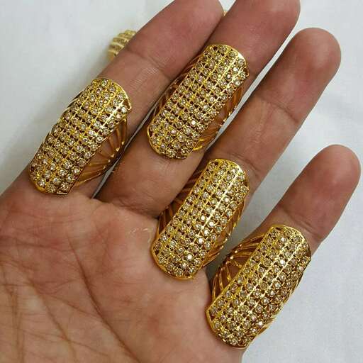 gold nails with a touch of gold