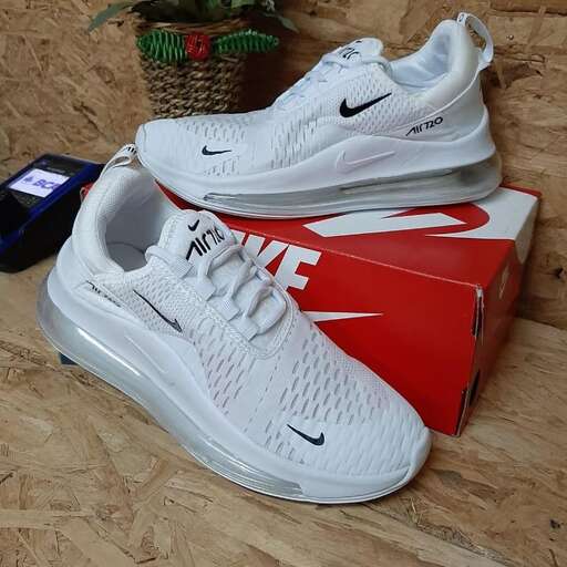 person is a manufacturer that has been designed to be used for a pair of shoes.
