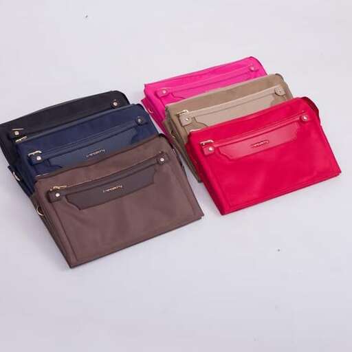 a picture of a wallet and wallet.