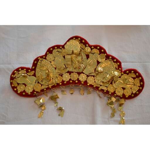 a beautiful golden plated case with gold leaf and gold leafed leaves.