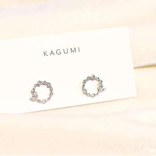 earrings in sterling silver with a touch of sparkle