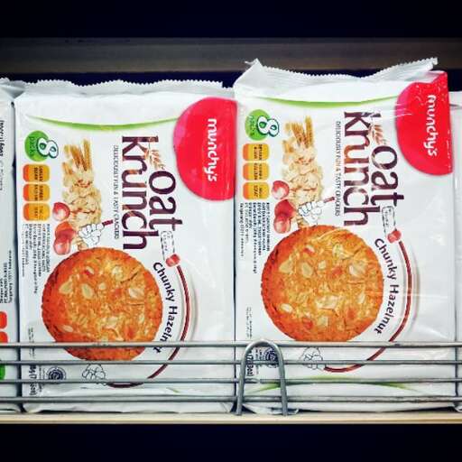 i found this in a supermarket. i love the way the white bags are in the background.