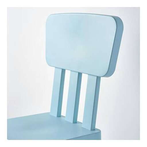 chair in blue