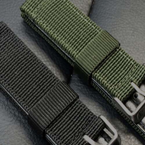 a close up of a pair of wrist straps.