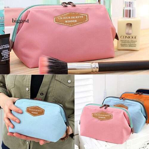i love the pink and blue in this bag.