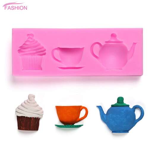 cupcakes and cupcakes in pink and blue