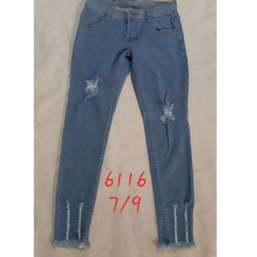 jeans worn by actor in the movie