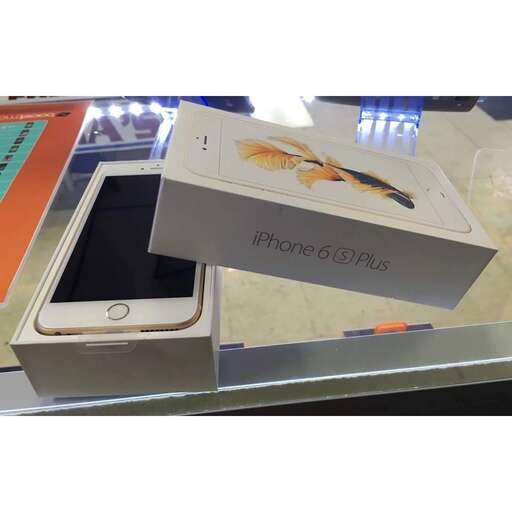 a computer is displayed in a store.