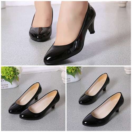 i'm not sure what these shoes are but they are cute.