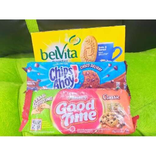 a bag of snacks for the kids