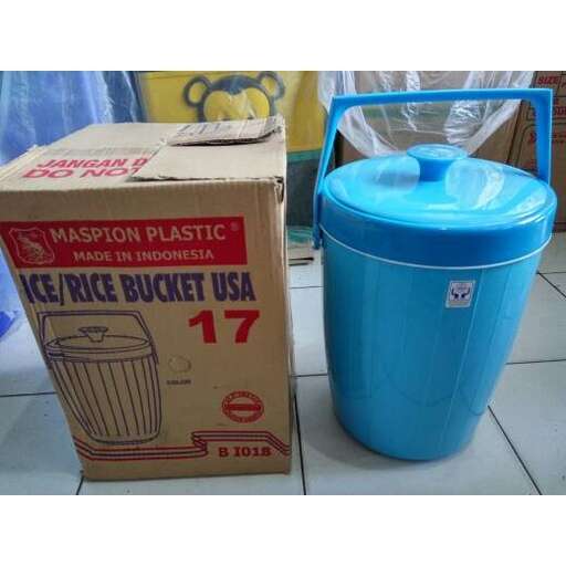 a blue plastic container and a blue plastic container