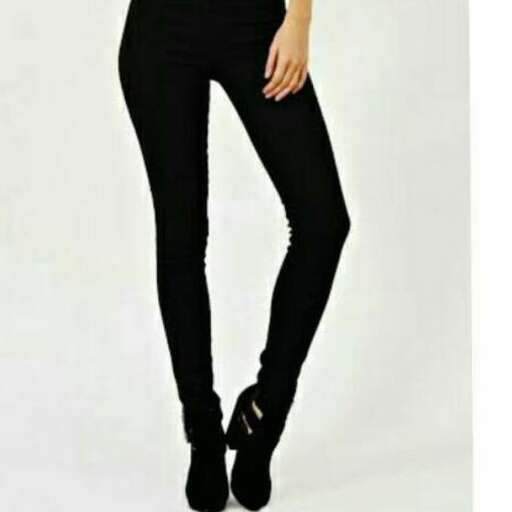 black jeans with a high waist