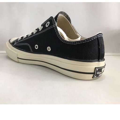 i love the look of these shoes.