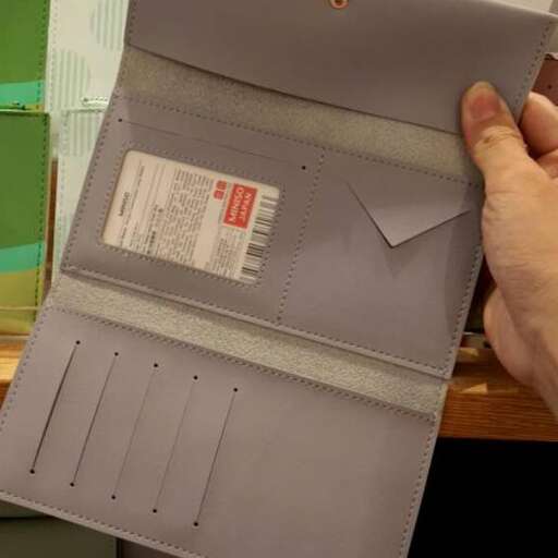 the zipper is made from recycled materials.