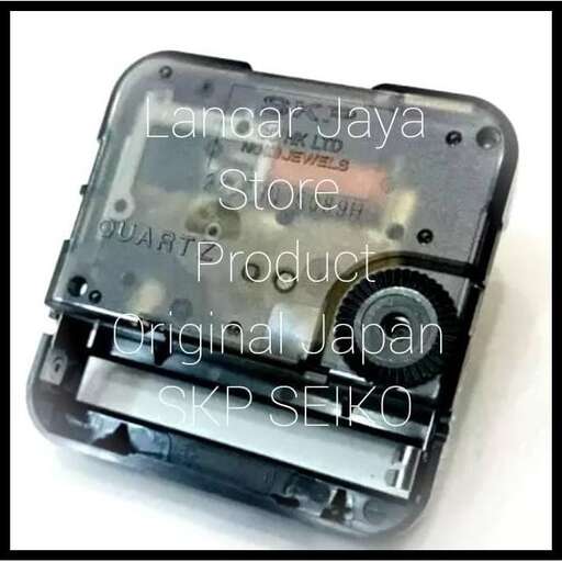 a photo of a black and silver camera.