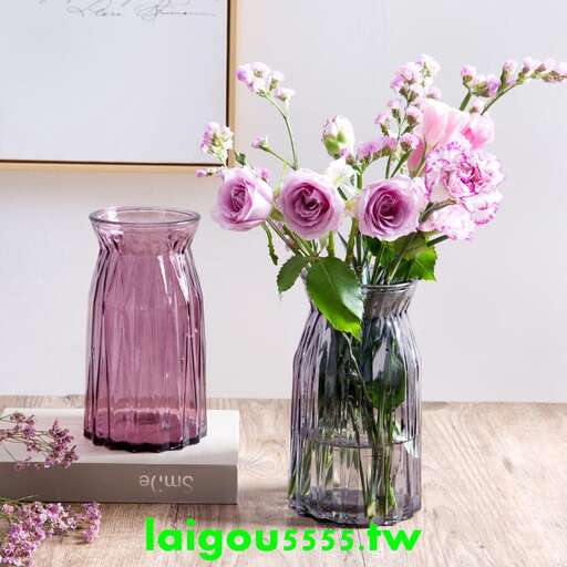 pink roses in a glass vase