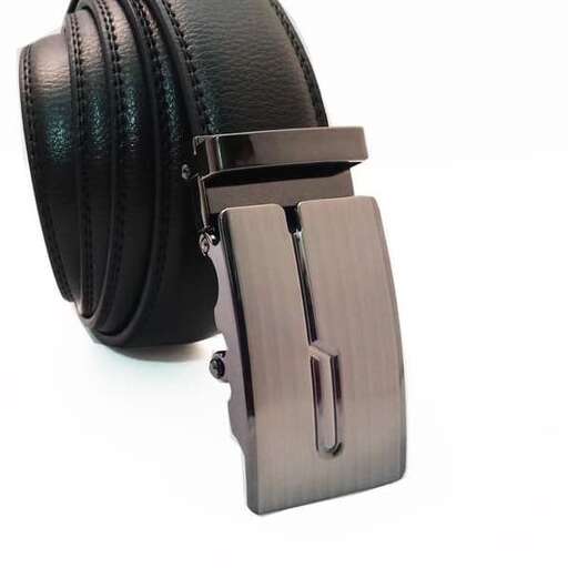the watch is made of leather and is made of genuine leather.