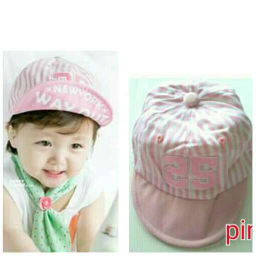 baby hat with a bow