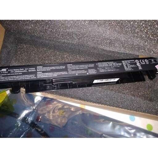 a battery that is plugged into a box.