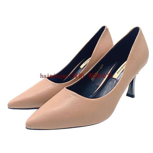 these shoes are made from % recycled leather.