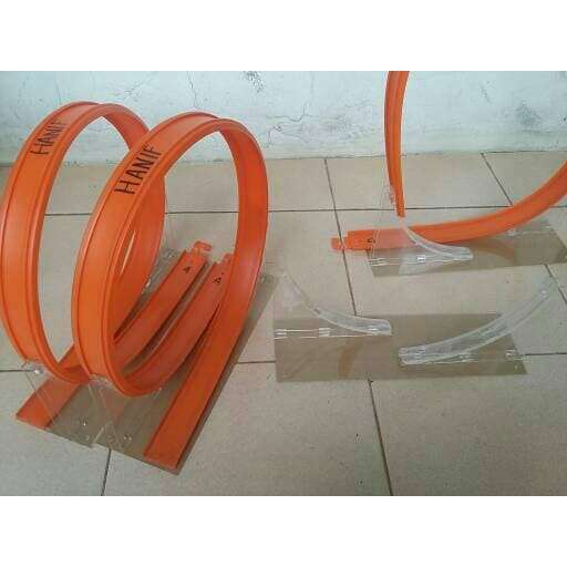 the orange plastic is a great idea for the front door.