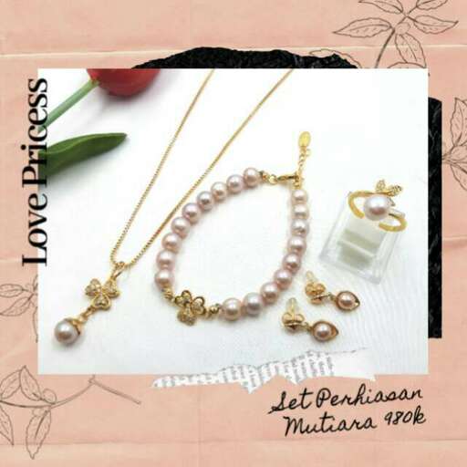 a necklace with a flower in the middle.