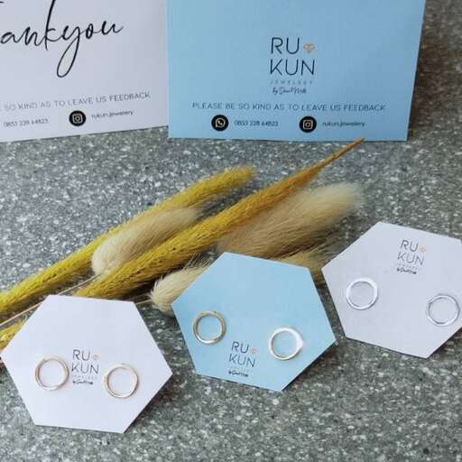 earrings in the shape of a circle