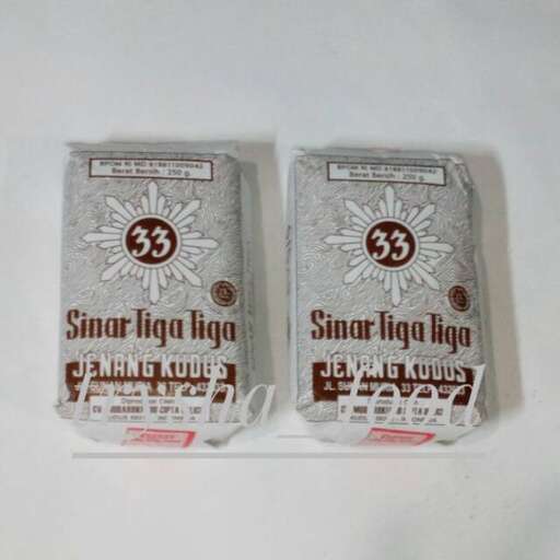 a set of small packages of sugar.
