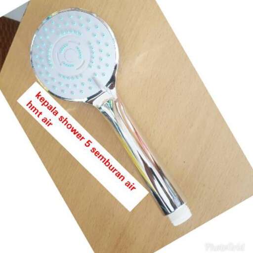 a paper with a spoon and a spoon on it.