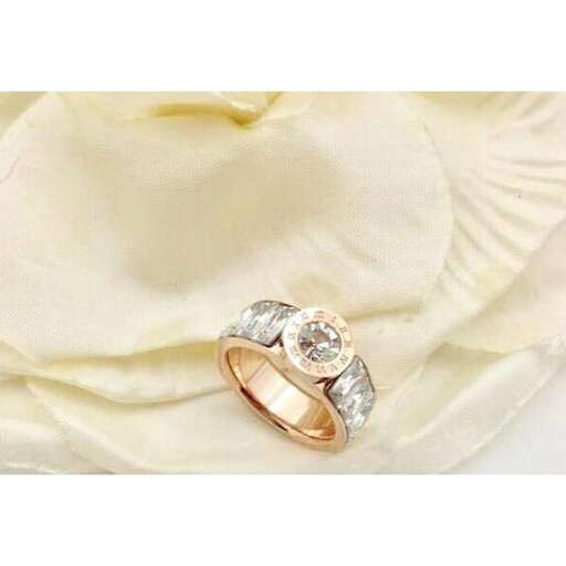 this is a photo of a wedding ring.