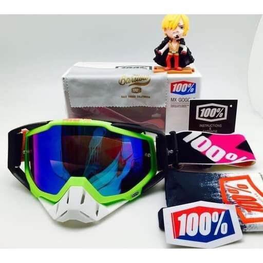 a pair of goggles and a pair of goggles.