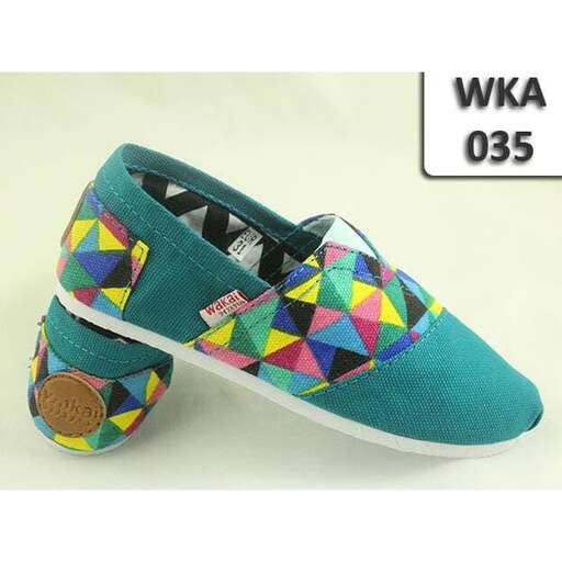 i love the colors of these shoes.