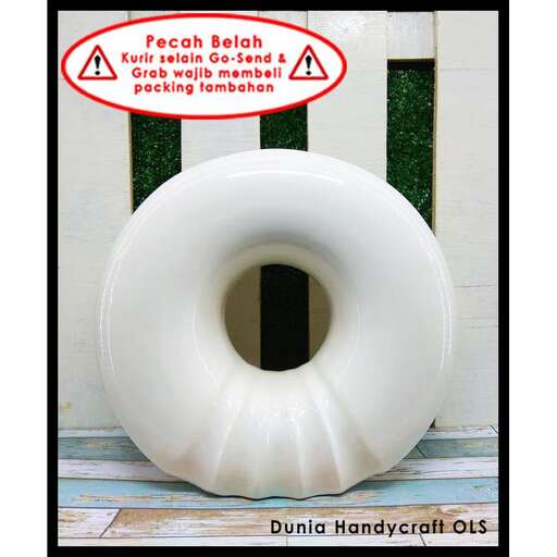 a picture of a donut on a table.