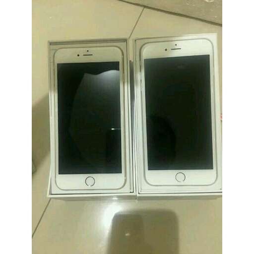 a couple of smartphones that are on display.