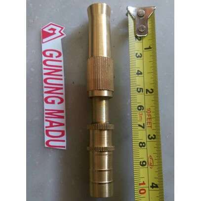 the brass and brass fittings are a great way to store the hardware.