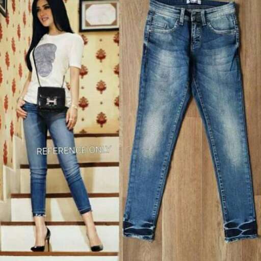 i love the look of these jeans.